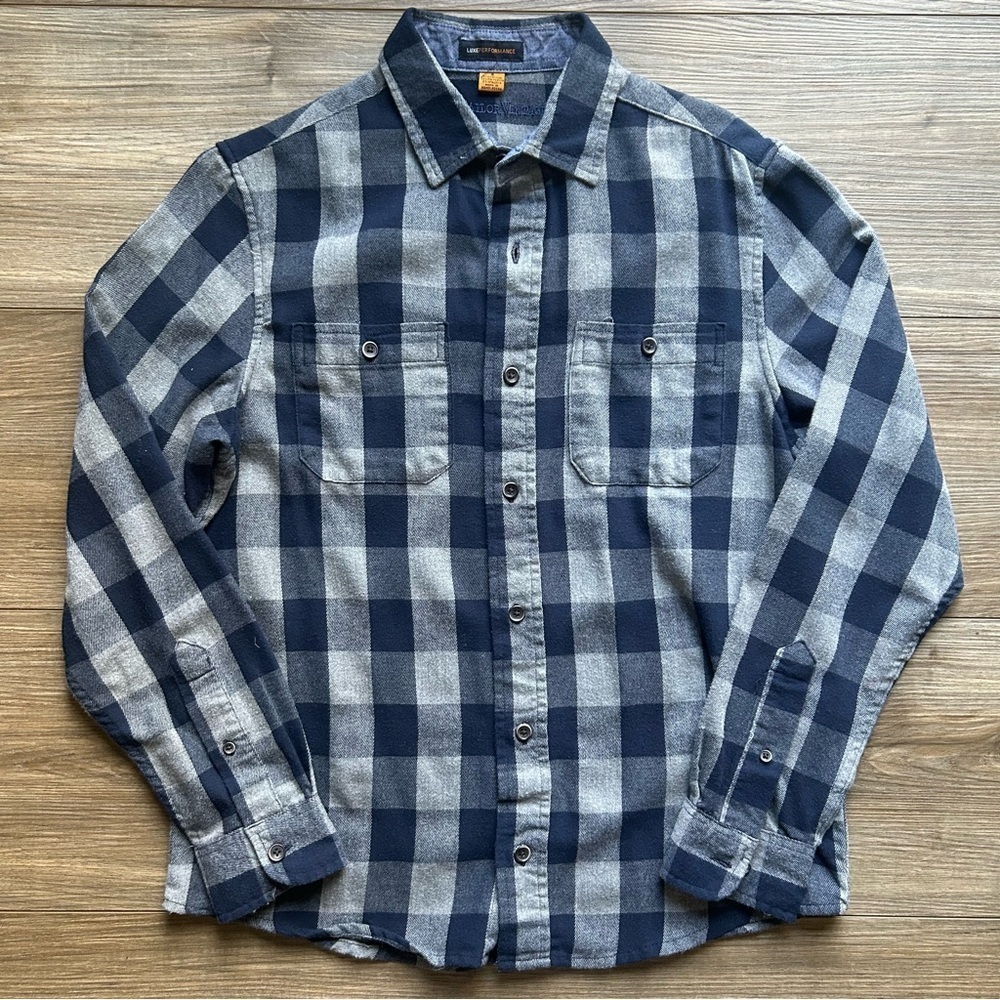 Tailor Vintage | Luxe Performance Plaid Flannel in Grey/Navy (Small) - Picture 2 of 8